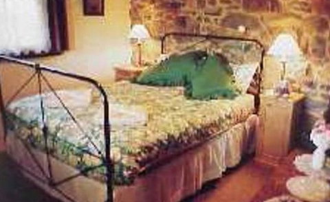 Nuggetty Cottage - Whitsundays Accommodation 2