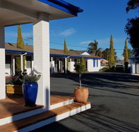 Colonial Motel