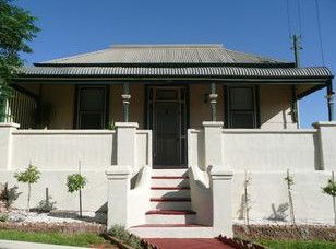 Hill Crest House - Whitsundays Accommodation 2