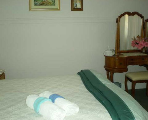 Blue Wren Cottage - Broken Hill - Whitsundays Accommodation 3