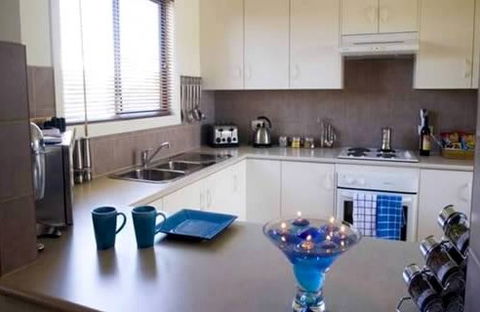 Emaroo Tramway Cottage - Whitsundays Accommodation 3