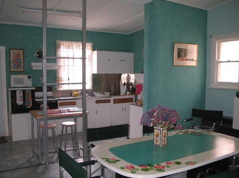Lavender And Lace Cottage - Whitsundays Accommodation 0