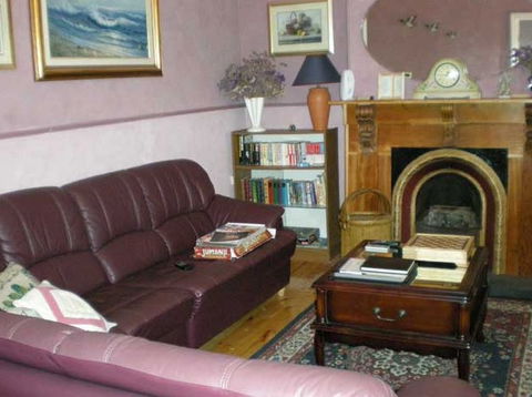 Lavender And Lace Cottage - Whitsundays Accommodation 4