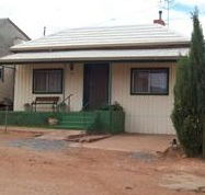 Lilly May Cottage - Whitsundays Accommodation