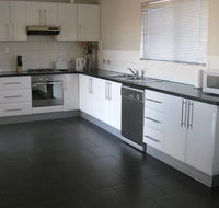 Silver City Cottages - Whitsundays Accommodation