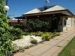 Silver Spade Motel - Whitsundays Accommodation 0