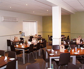 Royal Hotel Motel - Wentworth - Whitsundays Accommodation 1