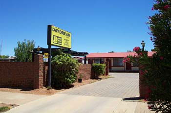 Daydream Motel - Whitsundays Accommodation 0