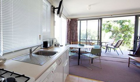 Queens Cottage - Whitsundays Accommodation 2