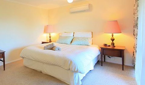 Queens Cottage - Whitsundays Accommodation 4