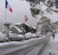 Kasees Apartments and Mountain Lodge - Whitsundays Accommodation