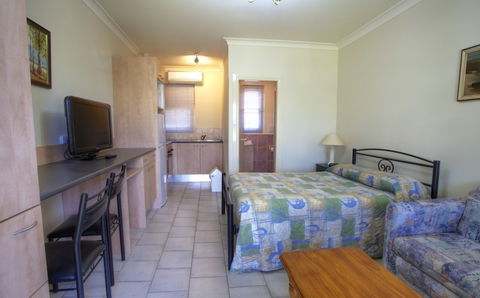 Tumut Apartments - Whitsundays Accommodation 4