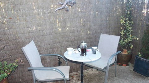 Clyde Cottage - Whitsundays Accommodation 0