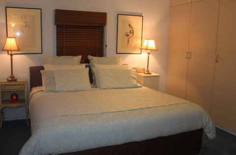 Clyde Cottage - Whitsundays Accommodation 4