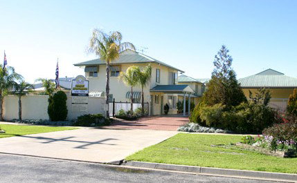 Barham Golden Rivers Holiday Apartments - Whitsundays Accommodation 1