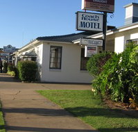 The Coach House Hotel Motel - Whitsundays Accommodation