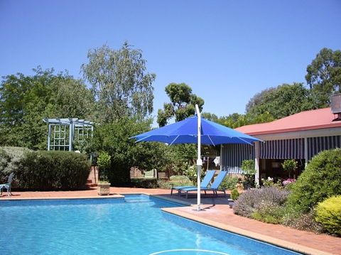 The Garden Room Bed And Breakfast - Whitsundays Accommodation 1