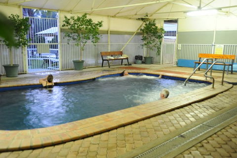 Artesian Spa Motel - Whitsundays Accommodation 0