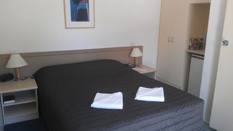 Artesian Spa Motel - Whitsundays Accommodation 4