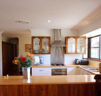 Cicada Country House - Whitsundays Accommodation