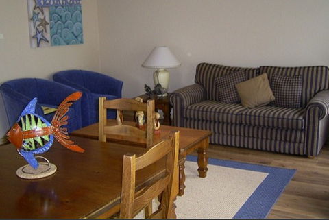 Boutique Escape - Lake Macquarie Resort Accommodation - Whitsundays Accommodation 0