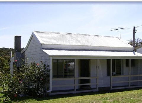 Catho Cottage At Catherine Hill Bay - Whitsundays Accommodation 4