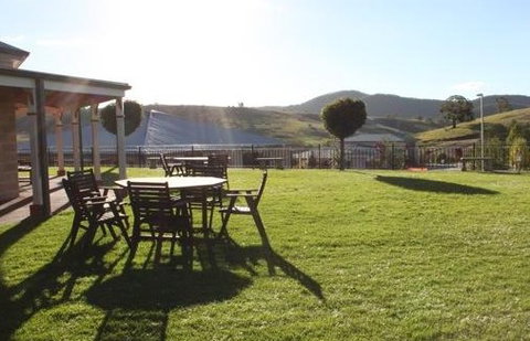 Bowen Inn - Whitsundays Accommodation 0