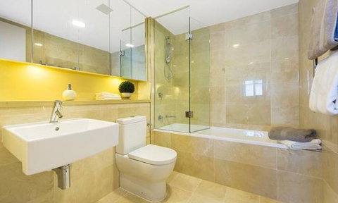 Australia Towers 19.06 - Whitsundays Accommodation 1