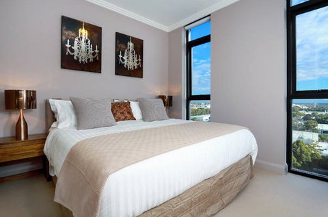 Australia Towers 19.06 - Whitsundays Accommodation 3