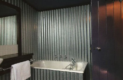 Black Sheep Inn - Whitsundays Accommodation 0