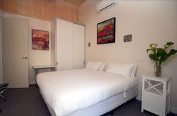 A Colourcity Apartments - Whitsundays Accommodation 3