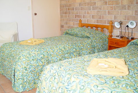 R & R @ Woodgate Beach - Whitsundays Accommodation 3