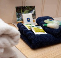 Blue Shades Motel - Whitsundays Accommodation