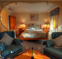Honeysuckle Cottages and The Rocks Restaurant - Whitsundays Accommodation