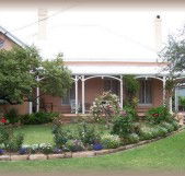 Guy House Bed and Breakfast - Whitsundays Accommodation