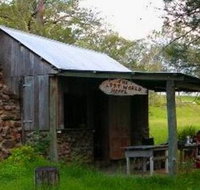 Katandra Mountain Farm House - Whitsundays Accommodation