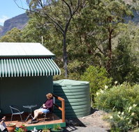 Cave Rock Cottages - Whitsundays Accommodation