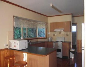 Kookaburra Cottage - Holiday Home - Whitsundays Accommodation 2