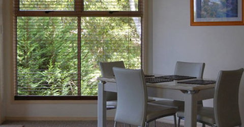 Ravensbourne Escape Kookaburra Kottage - Whitsundays Accommodation 4