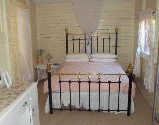 Rachels Cottage - Whitsundays Accommodation 0