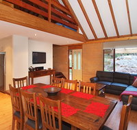 Woodstone Cottages - Whitsundays Accommodation