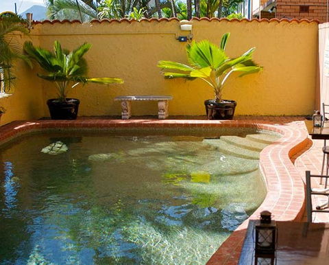 Adobe Motel - Whitsundays Accommodation 1