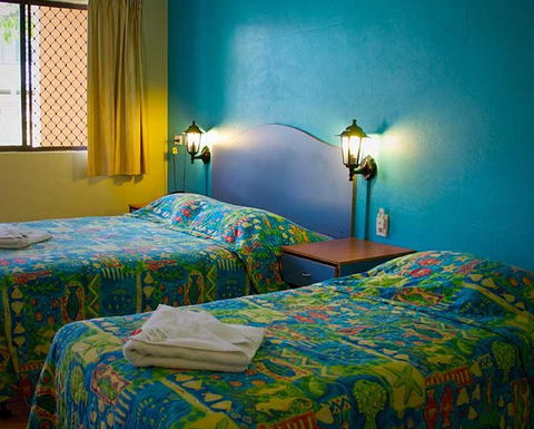 Adobe Motel - Whitsundays Accommodation 5