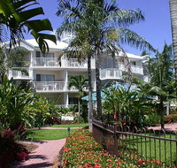 Australis Cairns Beach Resort - Whitsundays Accommodation