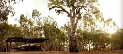 Beds On The Barwon - Whitsundays Accommodation 0