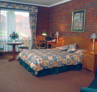 Sovereign Park Motor Inn - Whitsundays Accommodation