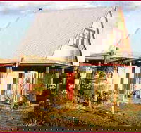 Elinike Guest Cottages - Whitsundays Accommodation