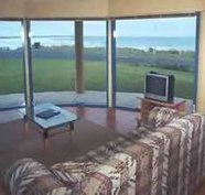 Horizons Beachfront Apartment - Whitsundays Accommodation