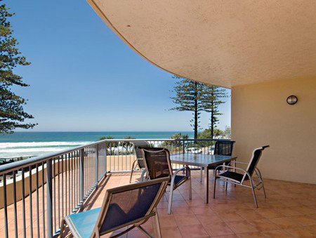 Coolum Baywatch Resort - Whitsundays Accommodation 0