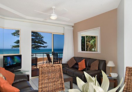 Coolum Baywatch Resort - Whitsundays Accommodation 2